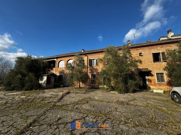 casa indipendente in vendita ad Incisa Scapaccino