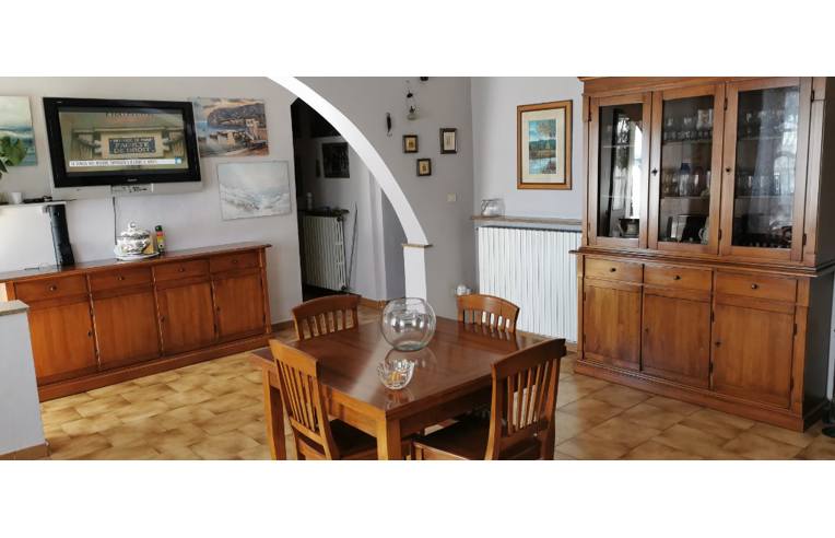 casa indipendente in vendita ad Incisa Scapaccino