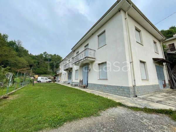 casa indipendente in vendita ad Incisa Scapaccino