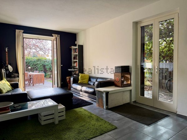 casa indipendente in vendita ad Incisa Scapaccino in zona Poggio