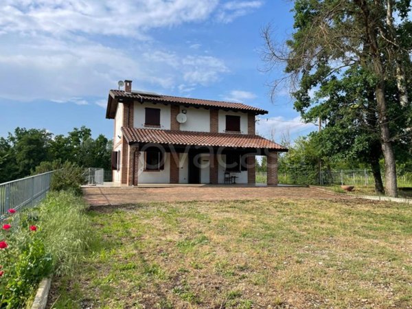 casa indipendente in vendita ad Incisa Scapaccino