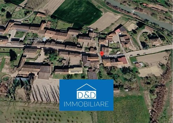 casa indipendente in vendita ad Incisa Scapaccino in zona Poggio