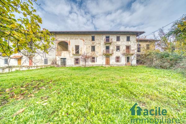 appartamento in vendita ad Isola d'Asti in zona Piano