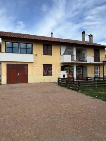 casa indipendente in vendita ad Isola d'Asti in zona Piano