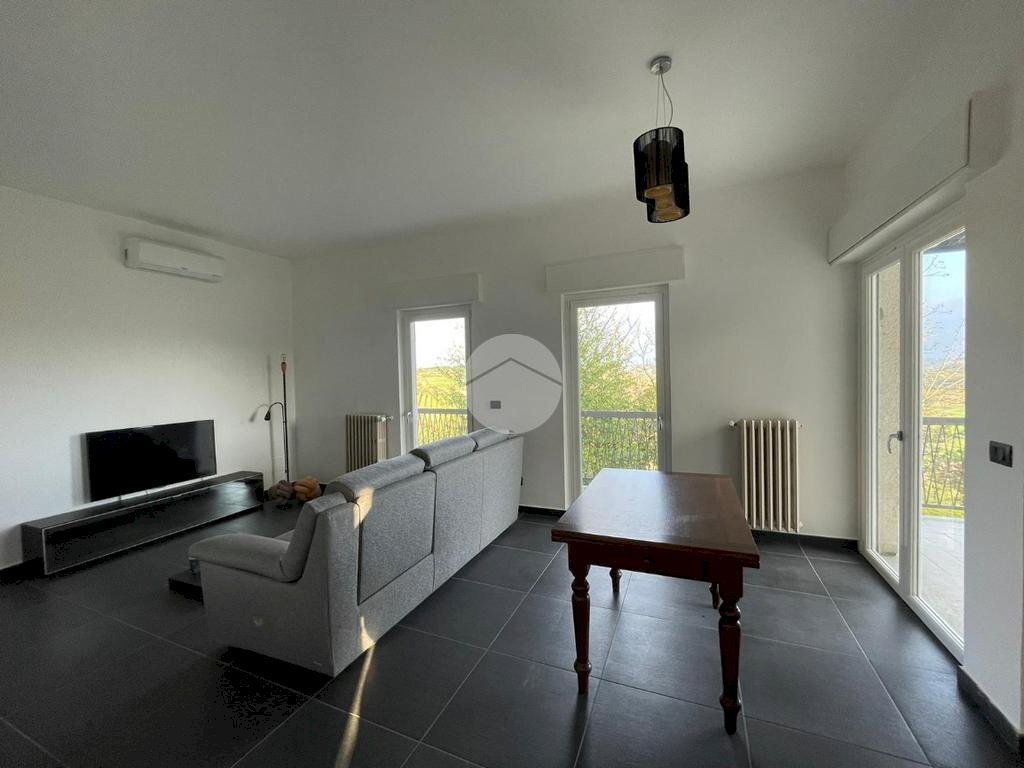 casa indipendente in vendita ad Isola d'Asti in zona Villa