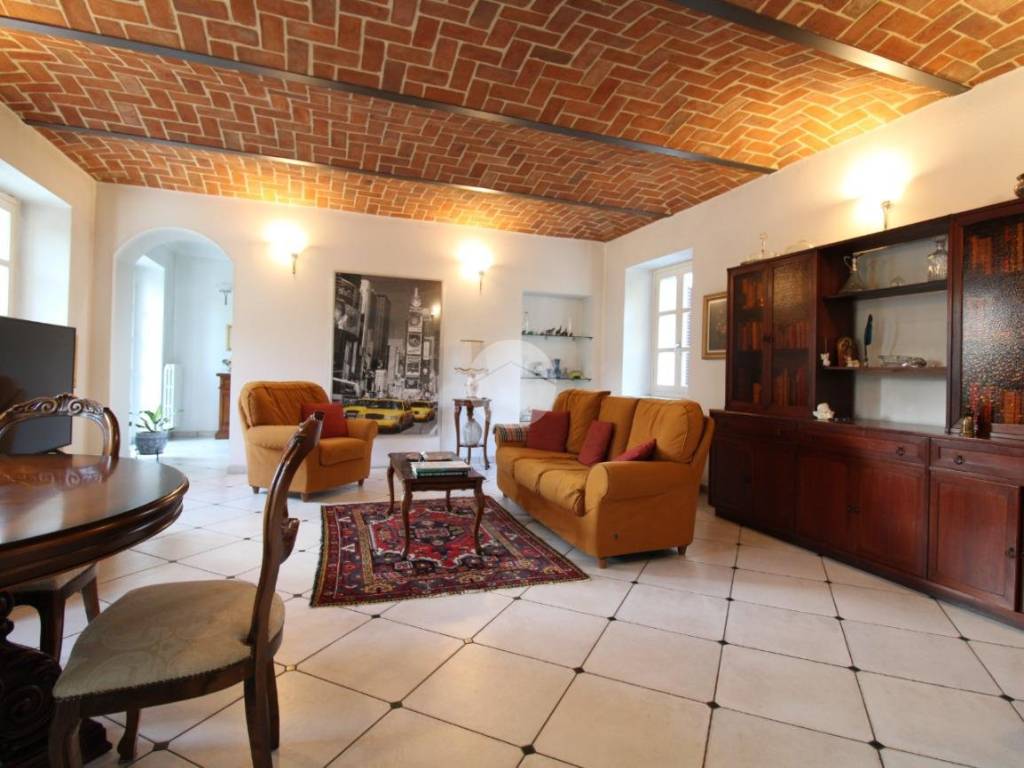 casa indipendente in vendita ad Isola d'Asti in zona Repergo