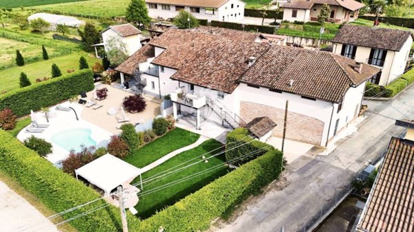 casa indipendente in vendita ad Isola d'Asti in zona Piano