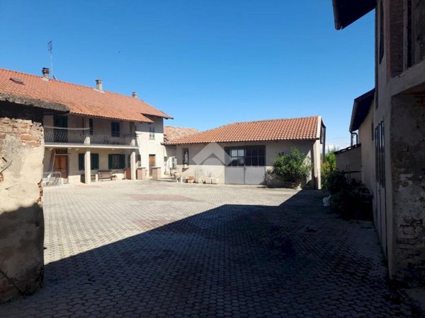 casa indipendente in vendita ad Isola d'Asti in zona Repergo