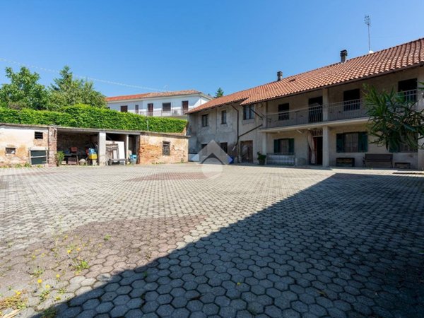 casa indipendente in vendita ad Isola d'Asti in zona Repergo