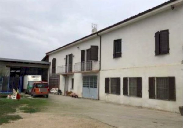 casa indipendente in vendita ad Isola d'Asti in zona Piano