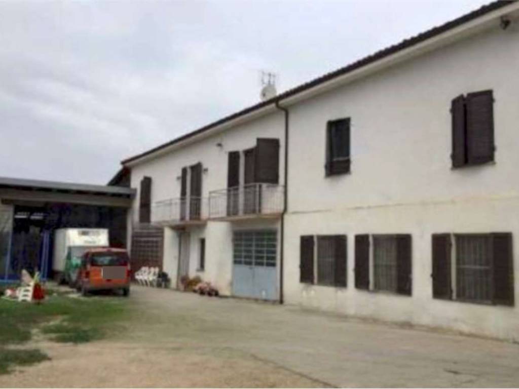 casa indipendente in vendita ad Isola d'Asti in zona Piano