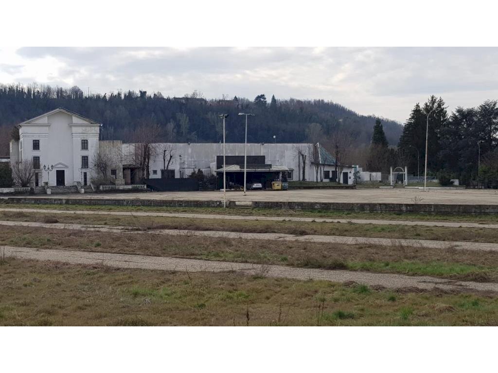 capannone in vendita ad Isola d'Asti