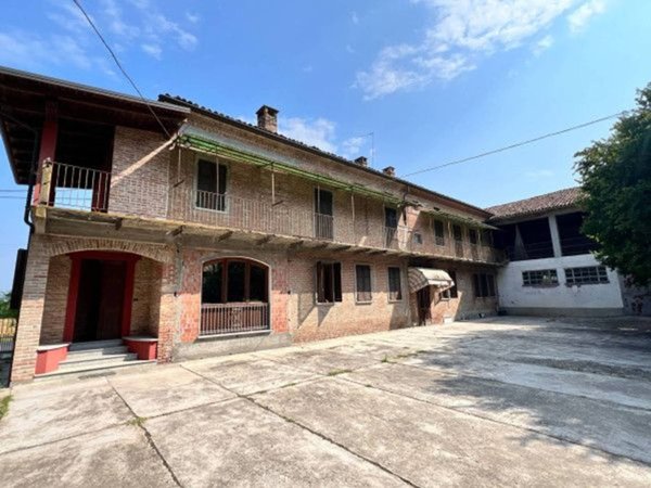 casale in vendita ad Isola d'Asti in zona Piano