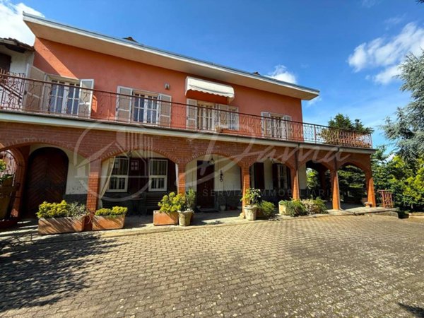 casa indipendente in vendita ad Isola d'Asti in zona Villa