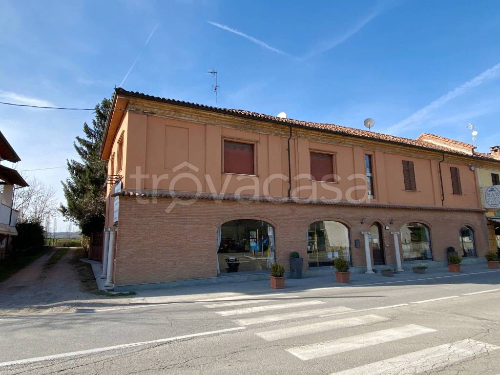 casa indipendente in vendita ad Isola d'Asti in zona Piano