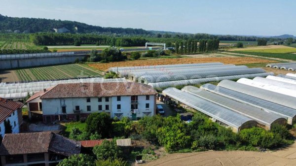 casa indipendente in vendita ad Isola d'Asti in zona Piano