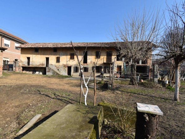casale in vendita ad Isola d'Asti in zona Piano