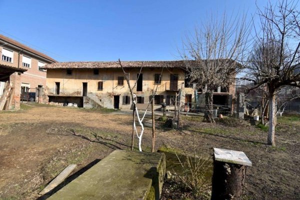 casale in vendita ad Isola d'Asti in zona Piano