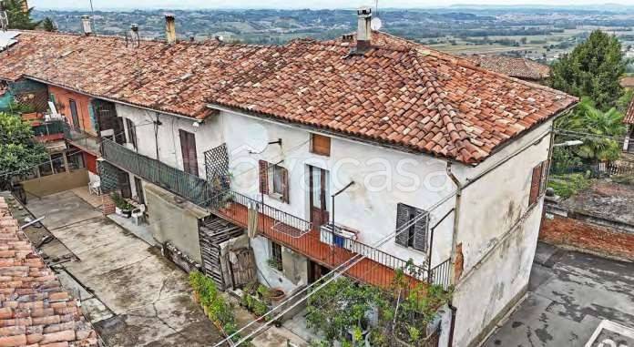 casa indipendente in vendita ad Isola d'Asti in zona Villa