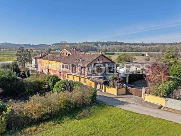 casa indipendente in vendita ad Isola d'Asti in zona Piano
