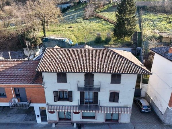 casa indipendente in vendita ad Isola d'Asti in zona Piano