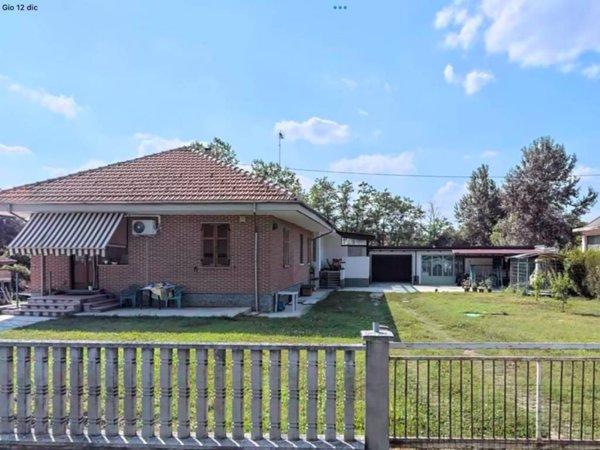 casa indipendente in vendita ad Isola d'Asti in zona Piano