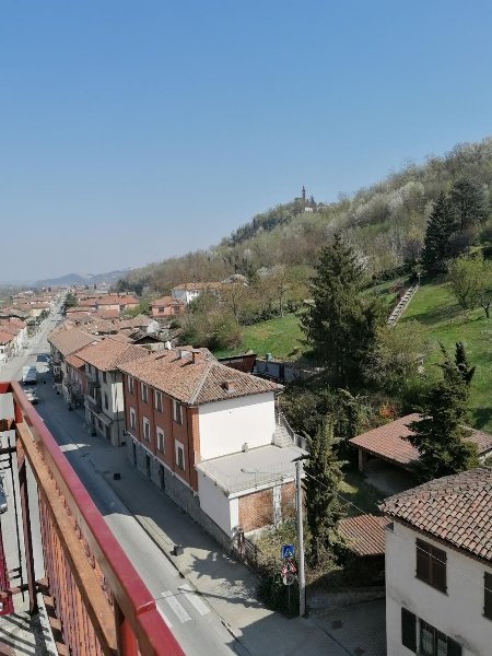 appartamento in vendita ad Isola d'Asti in zona Piano
