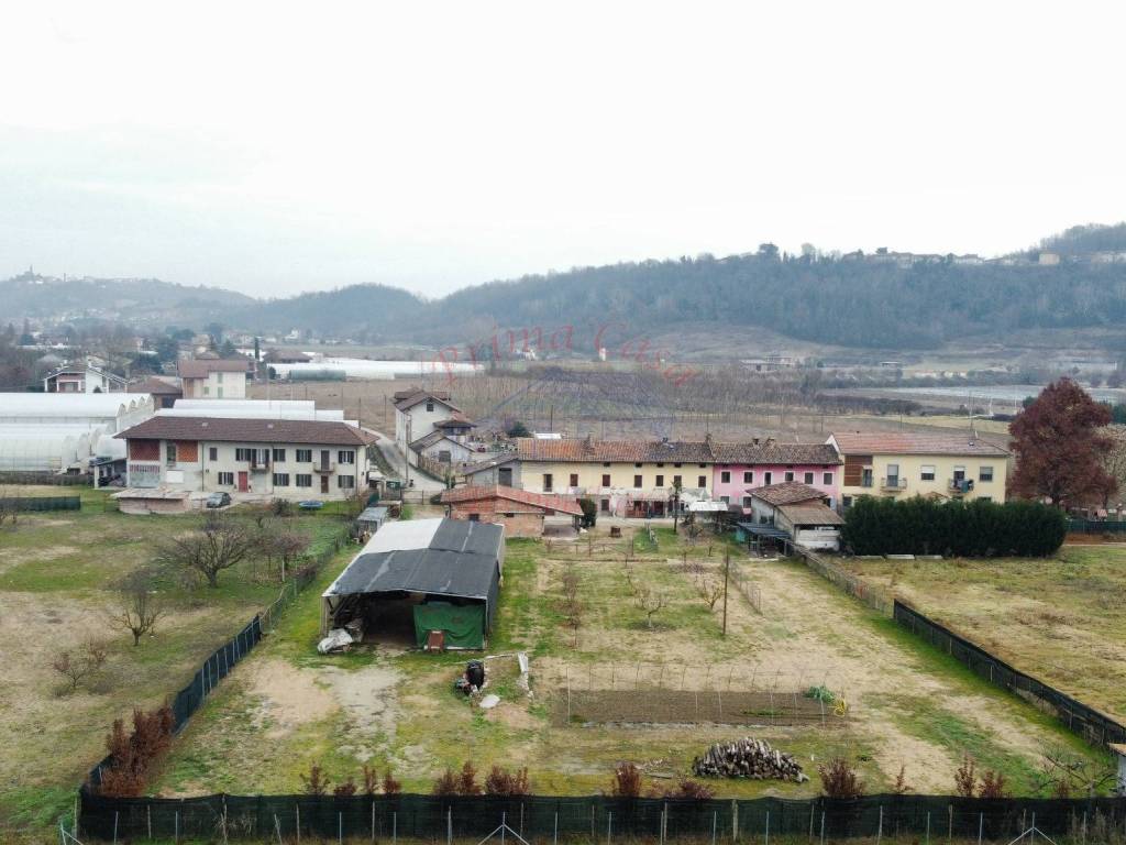 casa indipendente in vendita ad Isola d'Asti in zona Piano