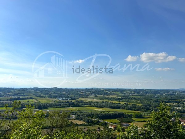 casa indipendente in vendita ad Isola d'Asti in zona Villa
