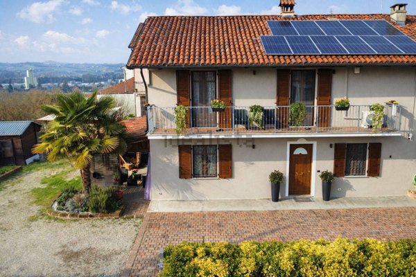 casa indipendente in vendita ad Isola d'Asti