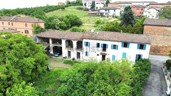 casa indipendente in vendita ad Isola d'Asti