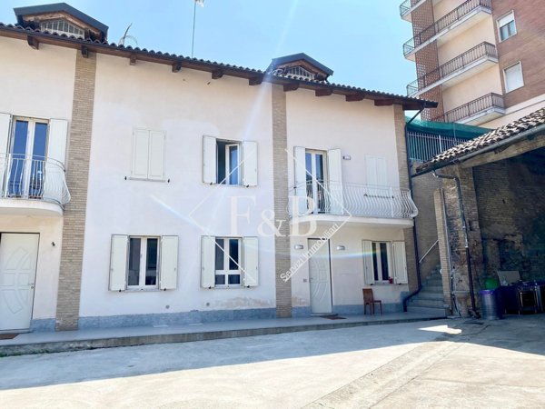 casa semindipendente in vendita ad Isola d'Asti in zona Piano