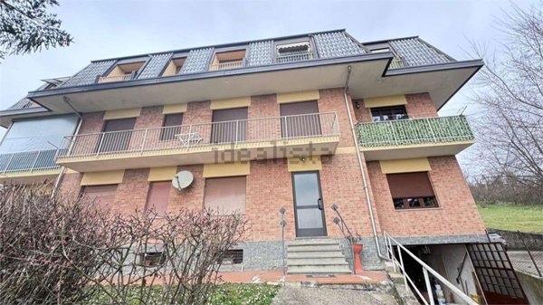 appartamento in vendita ad Isola d'Asti in zona Piano