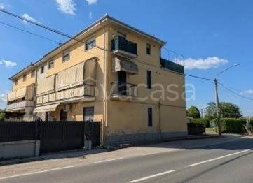 appartamento in vendita ad Isola d'Asti in zona Piano