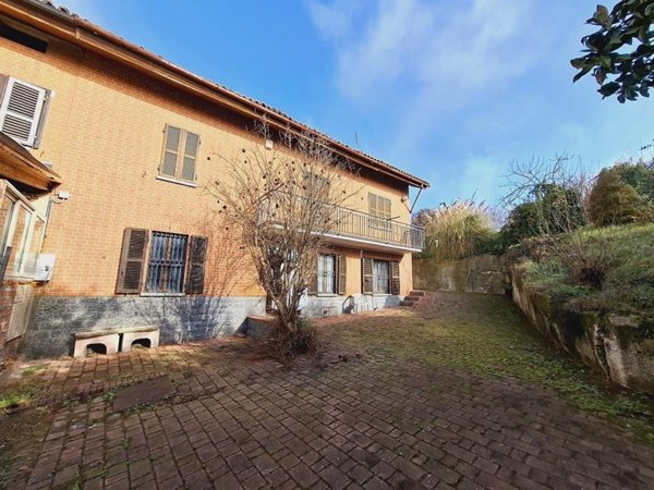 casa indipendente in vendita ad Isola d'Asti in zona Piano