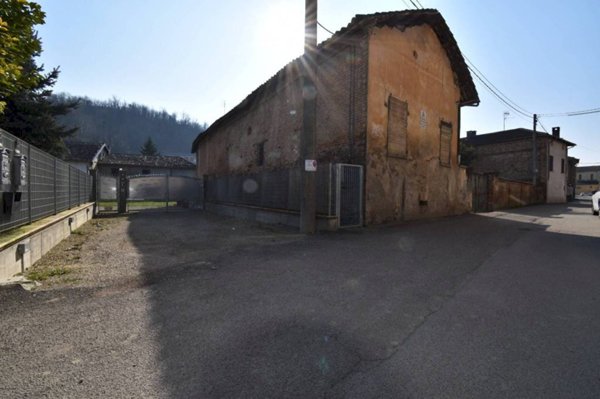 casa indipendente in vendita ad Isola d'Asti in zona Piano