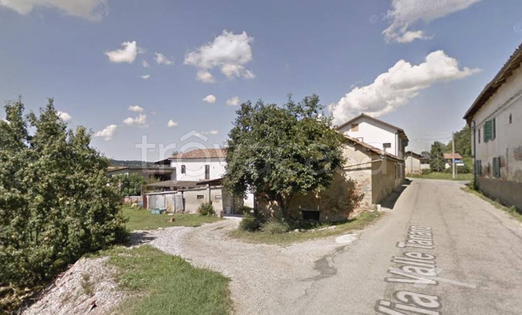 casa semindipendente in vendita ad Isola d'Asti in zona Piano