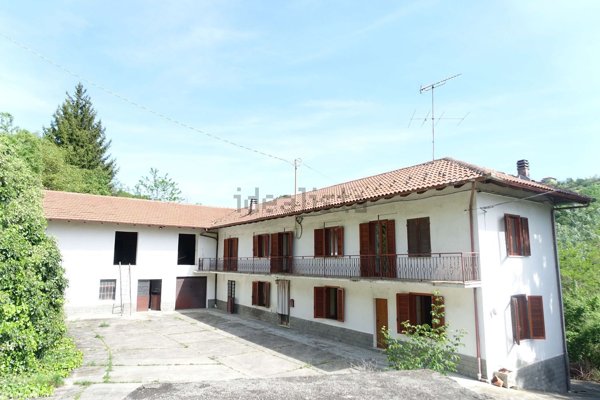 casa indipendente in vendita a Loazzolo