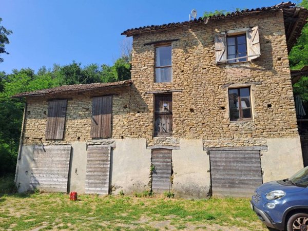 casa indipendente in vendita a Loazzolo
