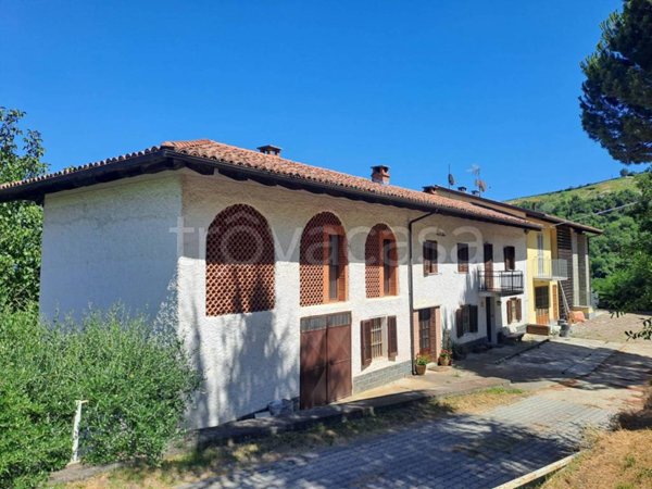 casa indipendente in vendita a Loazzolo