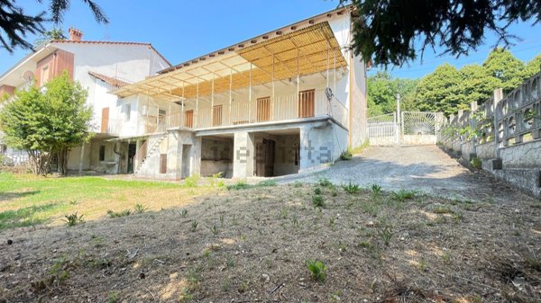 casa semindipendente in vendita a Loazzolo