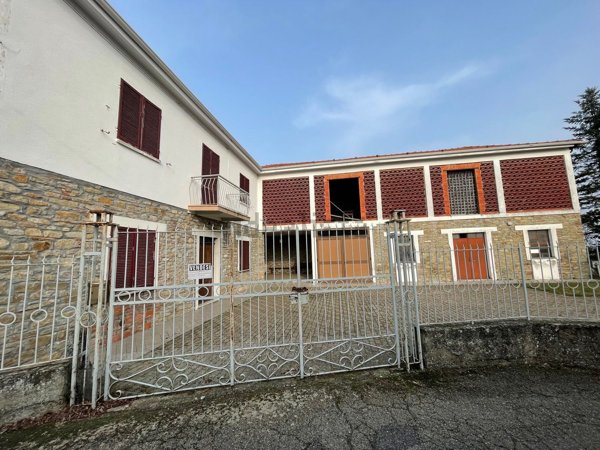 casale in vendita a Loazzolo