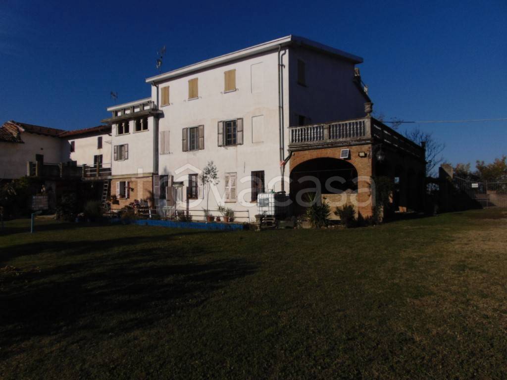 casa indipendente in vendita a Maranzana
