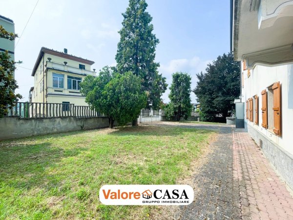casa indipendente in vendita a Maranzana