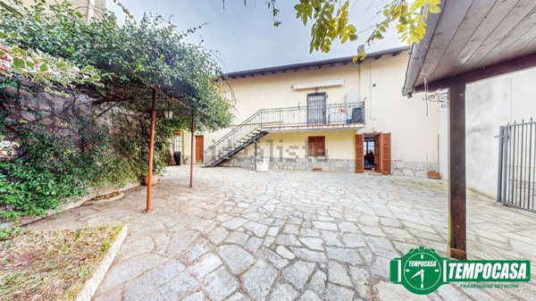 casa indipendente in vendita a Maranzana