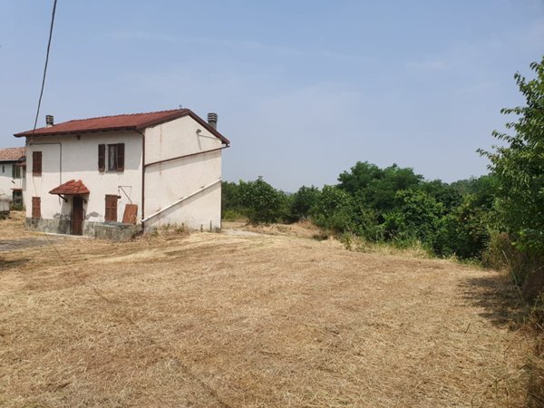 casa indipendente in vendita a Maranzana