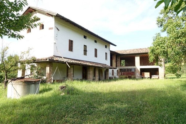 casa indipendente in vendita a Maranzana