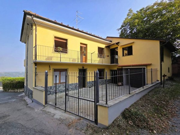 casa indipendente in vendita a Maranzana