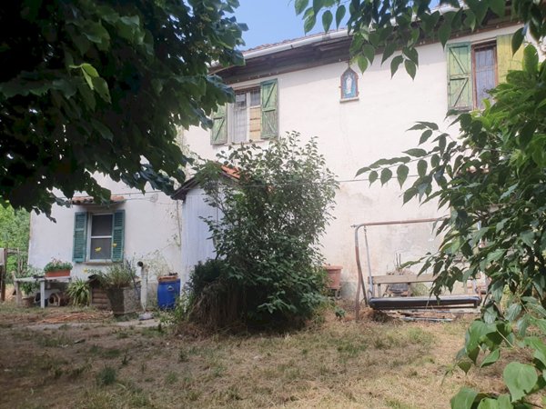 casa indipendente in vendita a Maranzana