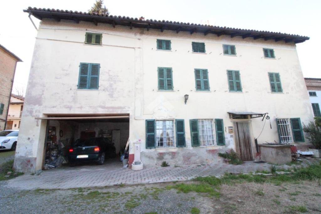 casa indipendente in vendita a Maranzana